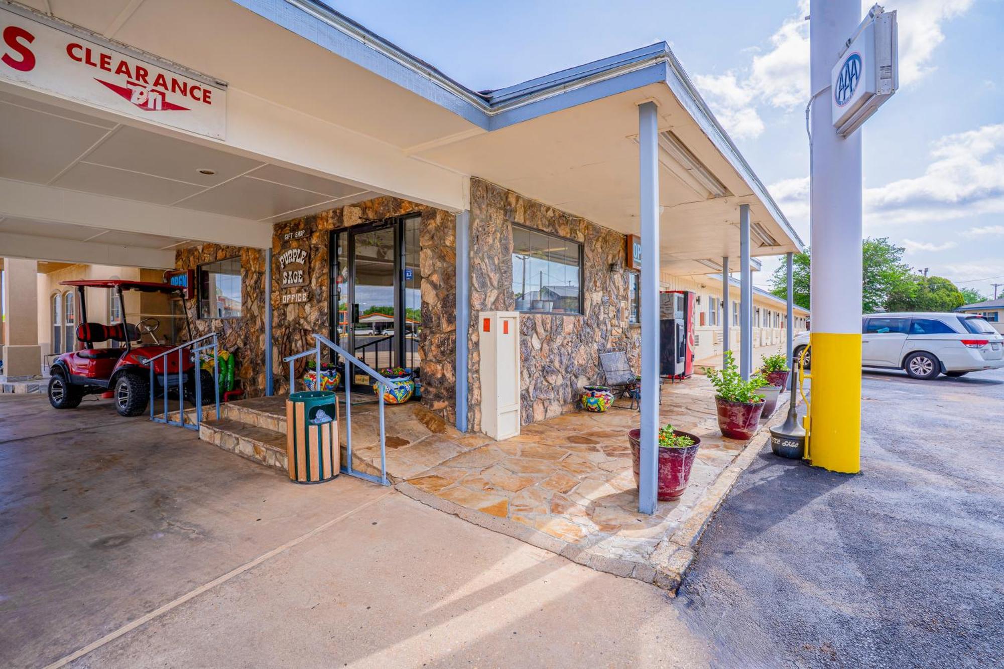 Purple Sage By Oyo Snyder Tx Motel Eksteriør billede